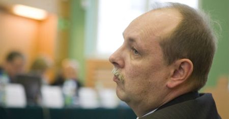 Nadzorował śledztwo smoleńskie - dlaczego go odsunięto?