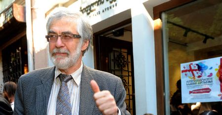 Idealny krawat dla polityków? Można go zjeść