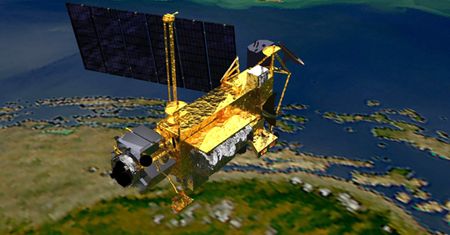 Wiemy, gdzie spadł satelita wielkości autobusu
