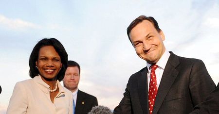Radek Sikorski zrobił Minę Miesiąca