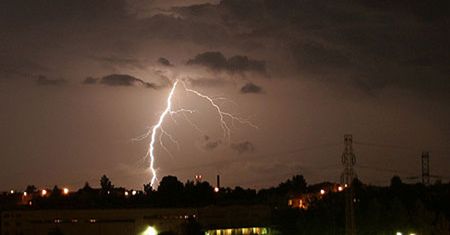 Meteorolodzy ostrzegają przed silnymi burzami