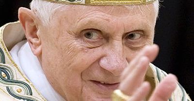 "Ekskomunika to haniebny sygnał z Watykanu"