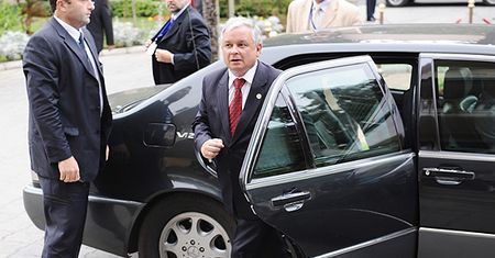 Kto w kancelarii prezydenta pali jak smok?