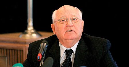 Gorbaczow: partia Putina kiepską kopią