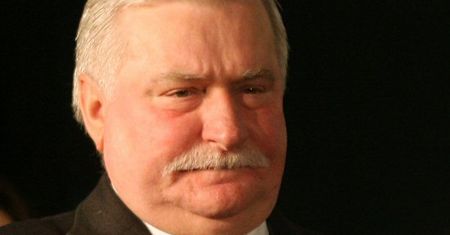 Wałęsa promuje w Japonii mięso i wódkę
