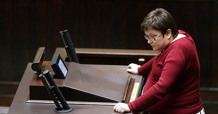 Ważą się losy miliona osób z prawem do "pomostówek"