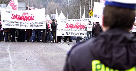 Związkowcy zablokowali wjazd do Przemyśla