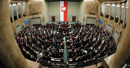 Zaskakujące różnice w sondażach - PO wciąż mocna?