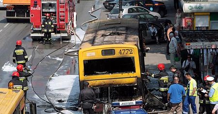 Komisja zbada przyczyny pożaru warszawskiego autobusu