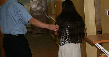 Niepohamowane łakomstwo zaprowadziło ją do aresztu