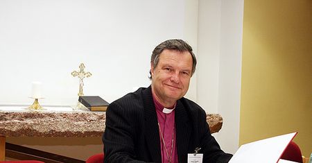 Bp Jagucki przyznał się do współpracy z SB