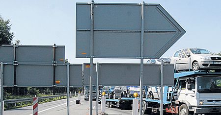 Przejazd dziurawymi autostradami będzie bezpłatny?