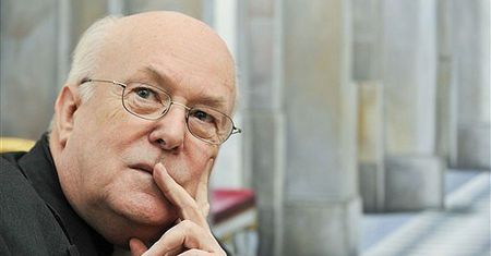 Były prymas na celowniku policji ws. molestowań