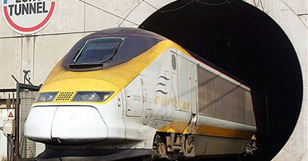 Eurostar nie wie, kiedy wznowi kursowanie pociągów