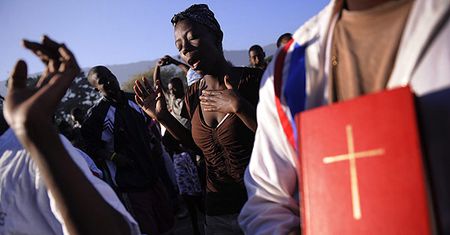 Episkopat apeluje o zbiórkę na rzecz ofiar na Haiti
