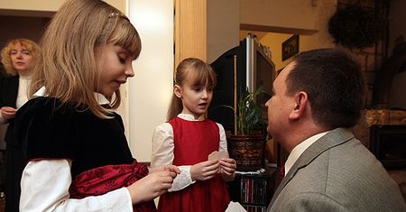Dzieci PRL-u: kiedyś święta pachniały pomarańczami