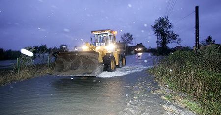 Śnieg, woda i mróz - siedem osób poszkodowanych