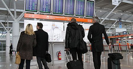 Pył uziemił Europę - można polecieć tylko do Rzeszowa