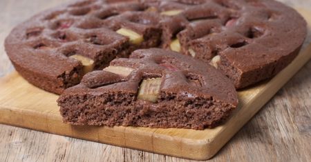 Leniwiec z rabarbarem i bananami