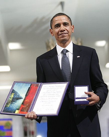 Brytyjski dziennik ujawnia, za co Obama dostał Nobla