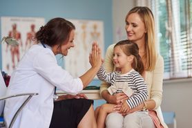Pediatra. Kiedy należy udać się z dzieckiem do tego specjalisty?