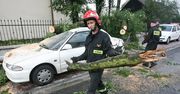 Nocne nawałnice - pożary, pozrywane dachy, awarie...