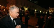 Jarosław Kaczyński zapali znicz przed Pałacem