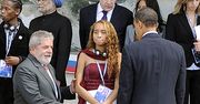 Obama przyłapany w nieprzyzwoitej sytuacji - zobacz