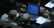 Posłowie żądają laptopów!