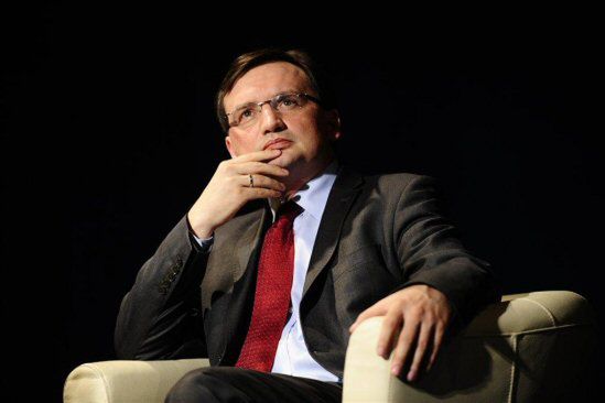 Ziobro szantażuje Kaczyńskiego: zmiany albo...