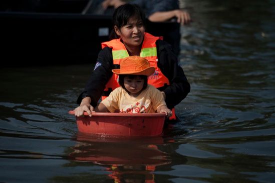 Groźny żywioł zbliża się do stolicy Tajlandii