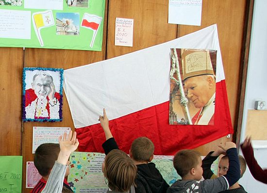 Emigranci nie uczą dzieci polskiego - bo po co?