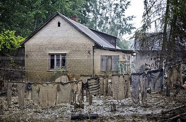 Niemcy pomagają ofiarom powodzi w Polsce