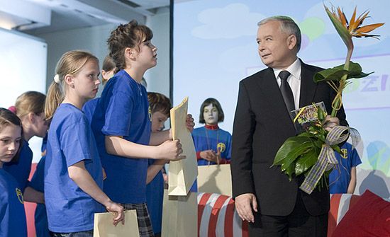 Kaczyński budzi podziw, Komorowski - też, ale mniejszy