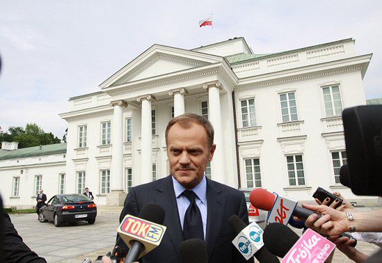 Tusk: natychmiast wybrać nowego prezesa NBP