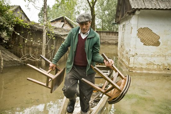 Projekt PiS: potrzeba dużo więcej pieniędzy dla powodzian