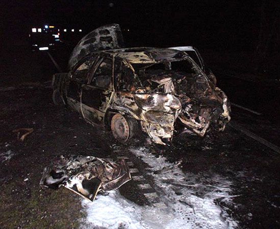 O włos od tragedii; kierowca uniknął śmierci w płomieniach
