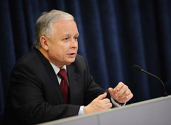 Lech Kaczyński zwleka z decyzją ws. wizyty w Moskwie