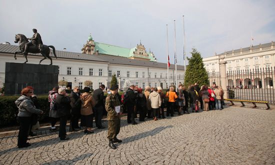 Do Pałacu Prezydenckiego będzie można wejść do 15.00