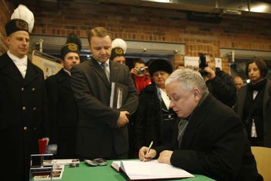 Lech Kaczyński pokochał górników - początek kampanii