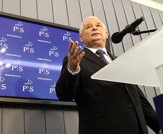 Szef PiS: za powrót posłów PiS odpowiada Komorowski