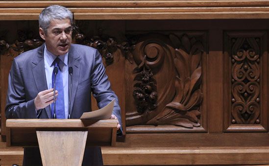 Rząd Portugalii walczy z deficytem budżetowym