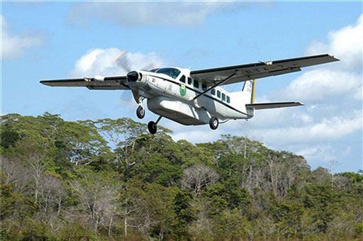 Rozbitkowie z samolotu odnalezieni w dżungli przez Indian