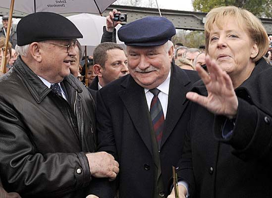 Wałęsa: to narody wymusiły na politykach decyzje