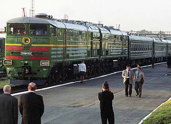 Kim Dzong Il ma sześć luksusowych pociągów pancernych