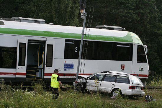 Czarny dzień na przejazdach; zginęli dorośli i dzieci