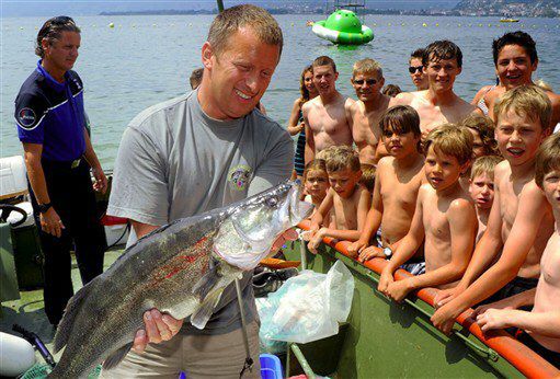 Ryba z zaburzeniami hormonalnymi terroryzowała turystów