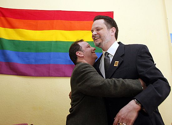 Lech Kaczyński przeprosi gejów ze swojego orędzia?