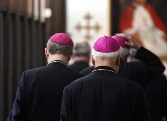 Biskupi: zamykamy sprawę lustracji w polskim Kościele