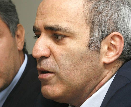 Kasparow: Putin i Miedwiediew do 2012 r. stracą władzę!